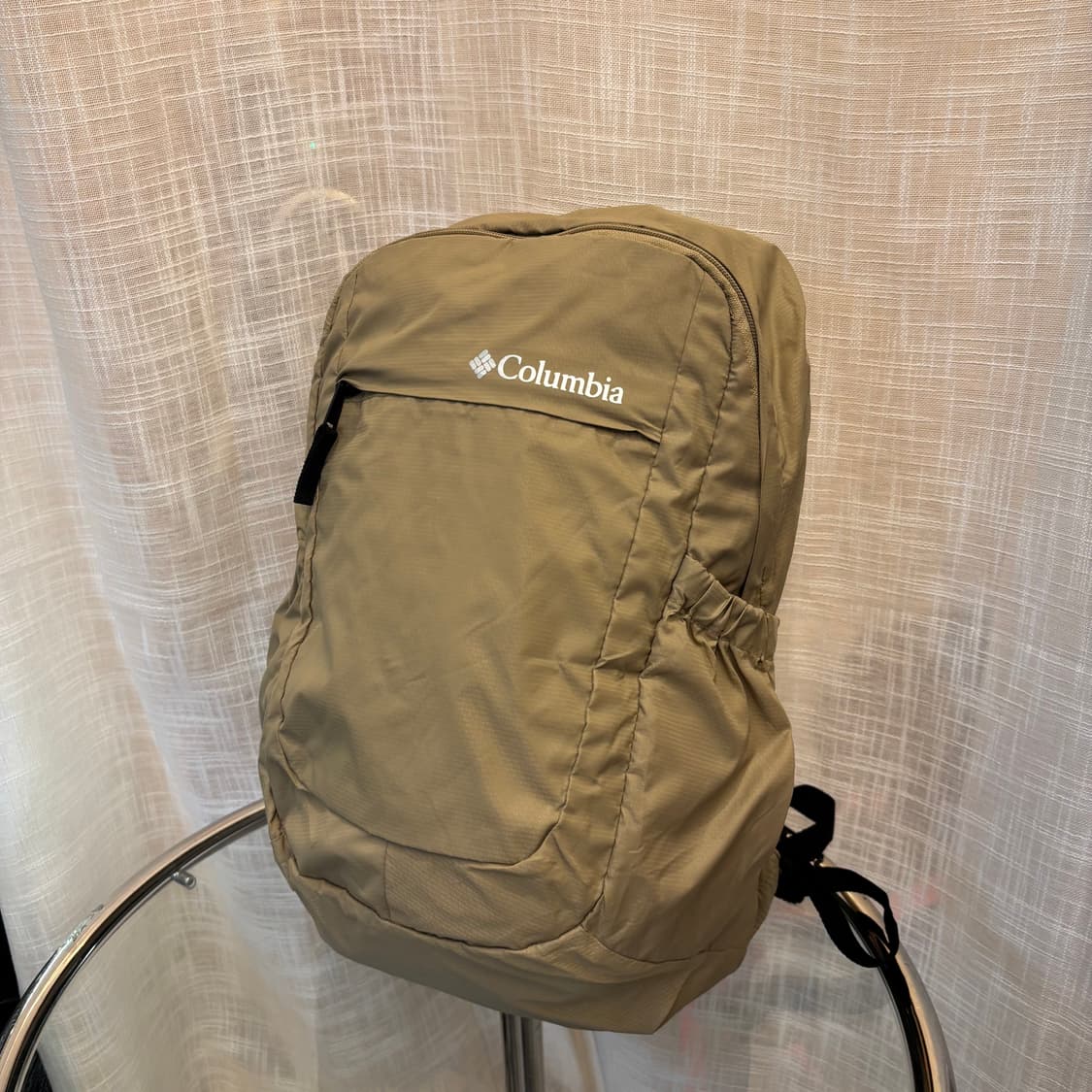 정품 콜럼비아 나일론 백팩 베이지     상품이미지3