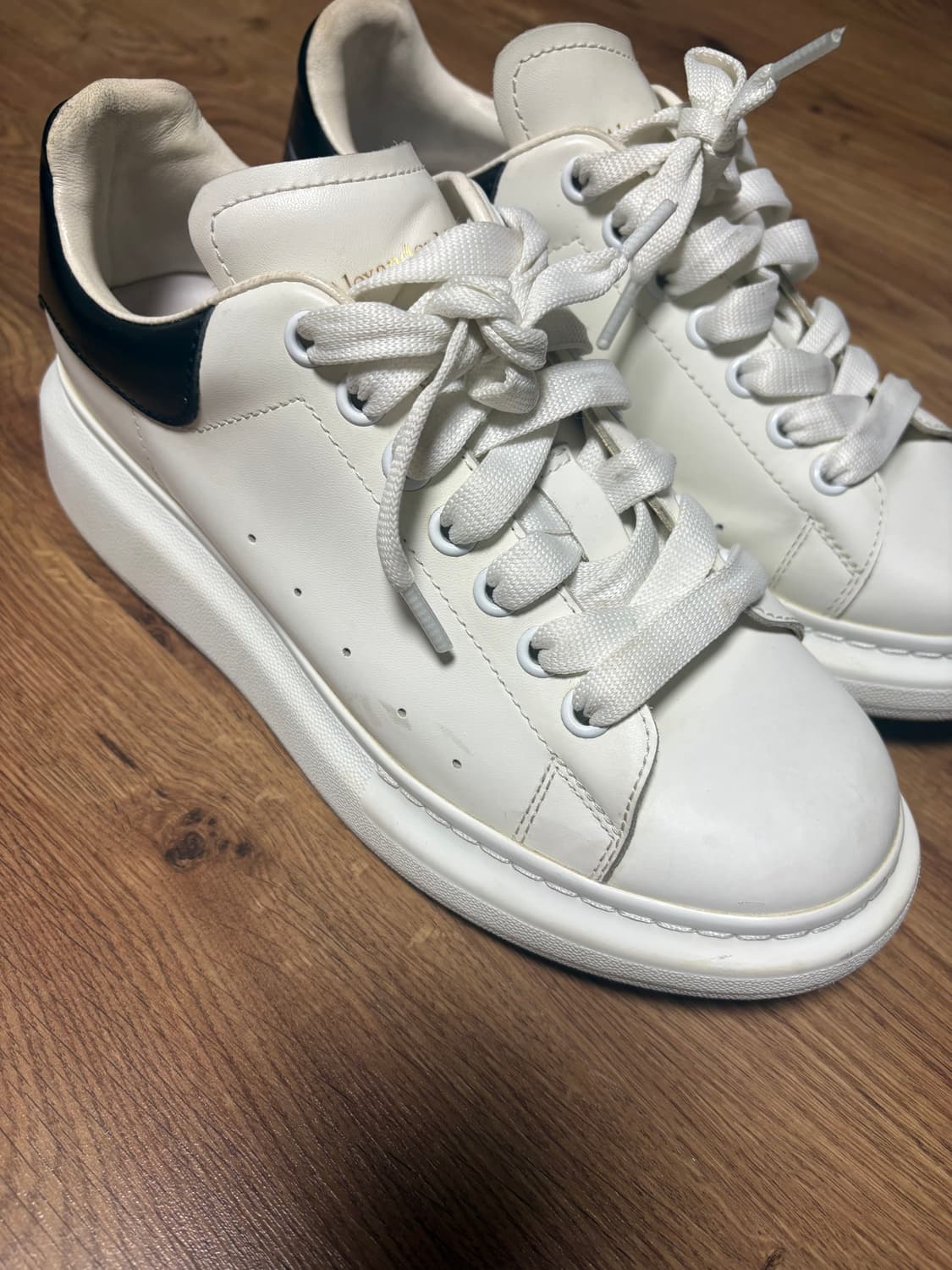 알렉산더맥퀸오버솔 정품a급 판매 상품이미지1