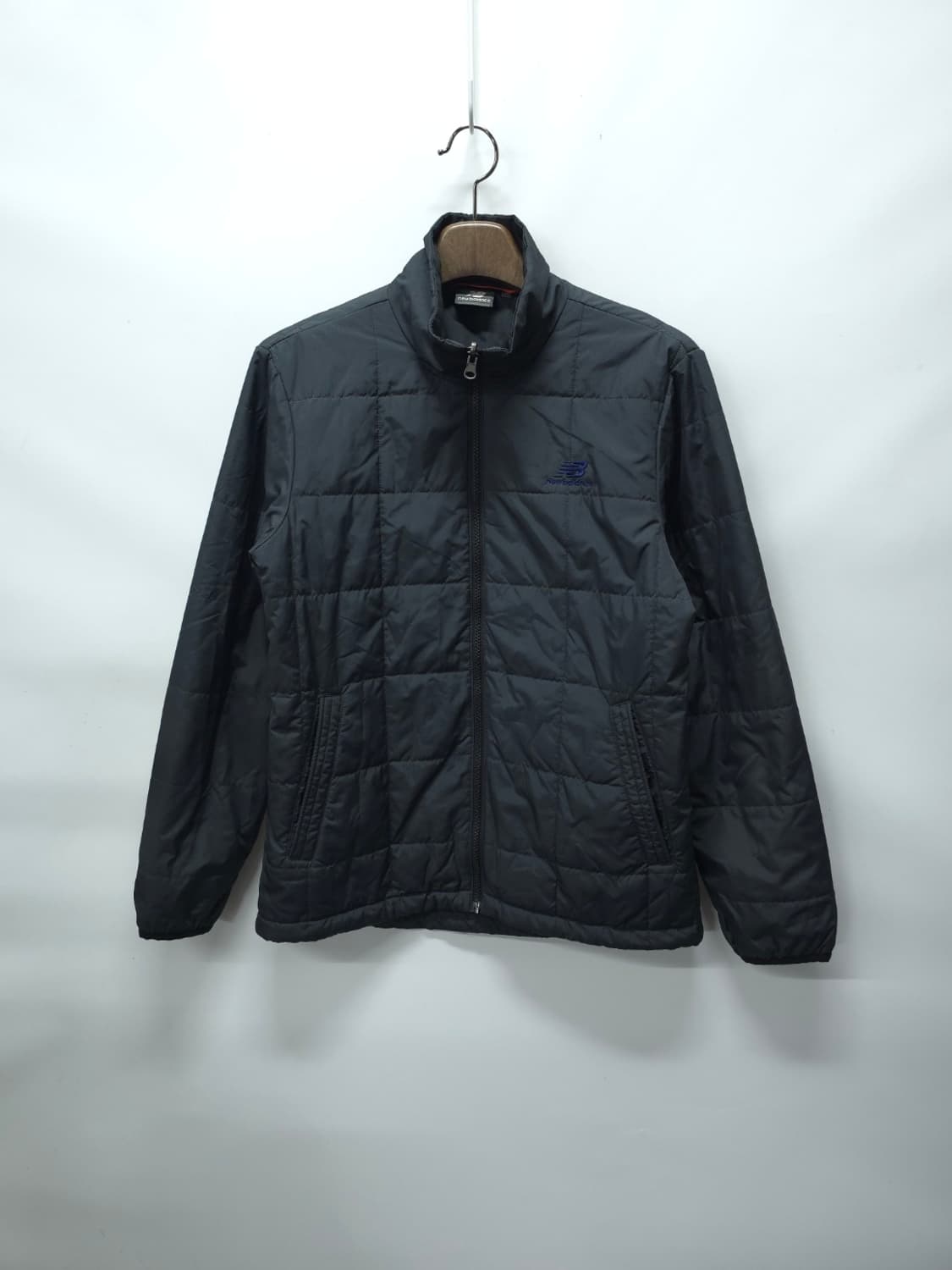 뉴발란스 남성 차콜 퀄팅 경량자켓 간절기점퍼(100) 상품이미지1