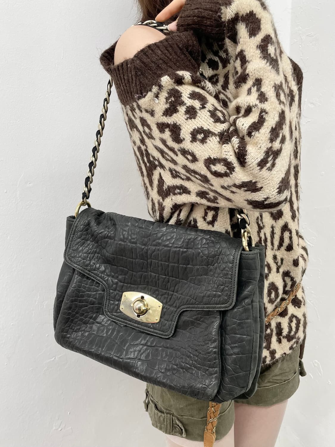 훌라 레더 버클 체인백  상품이미지5