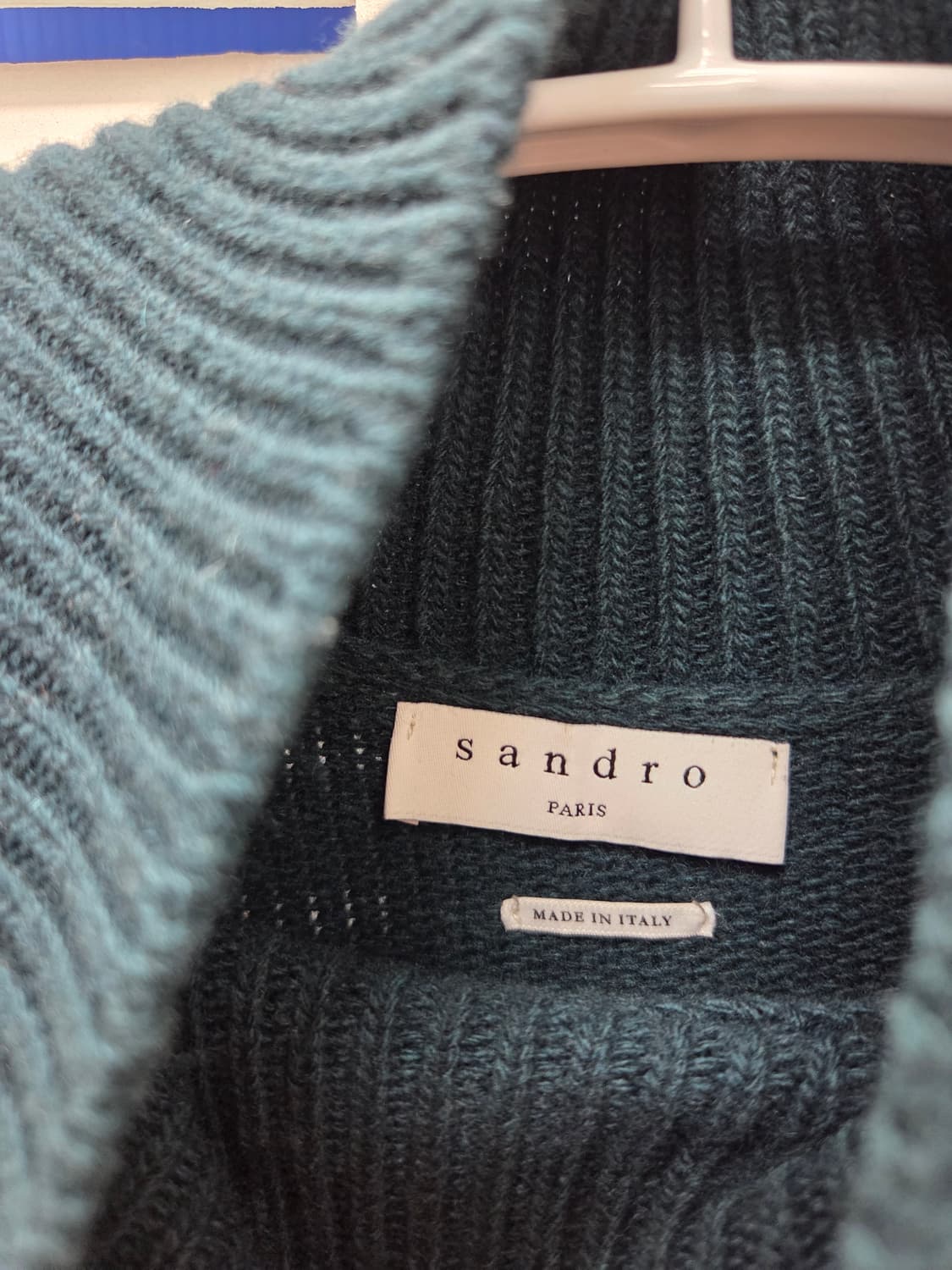 산드로 울캐시미어 터틀넥 스웨터 상품이미지4