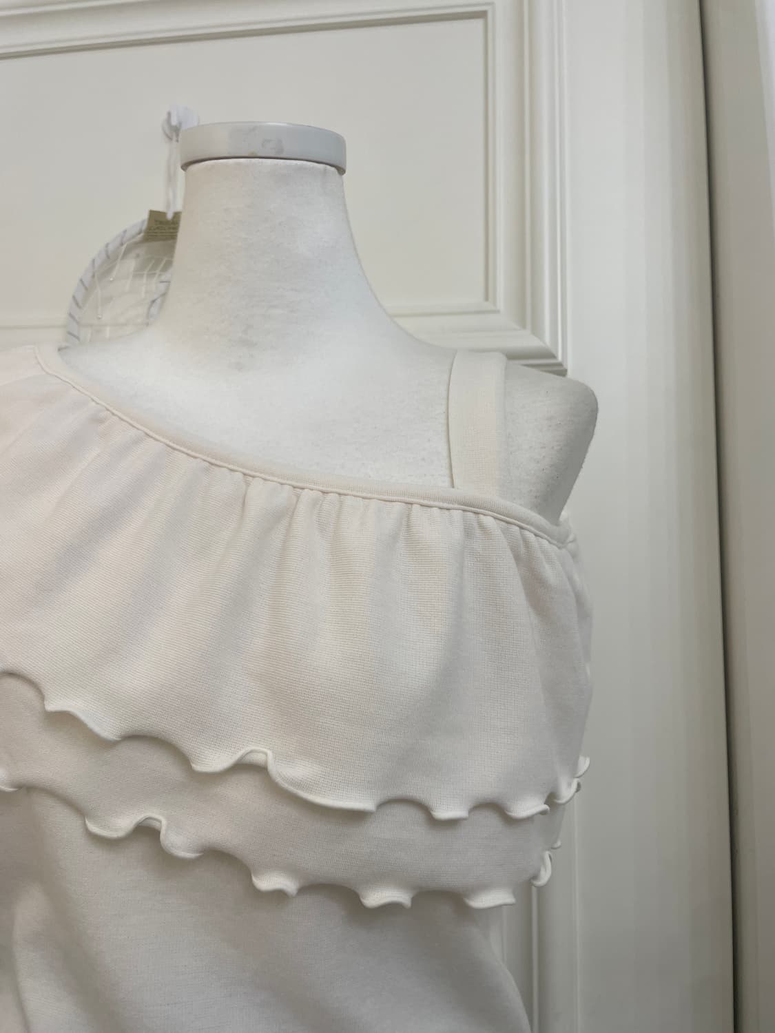 ivory one-shoulder wave layered top 상품이미지7