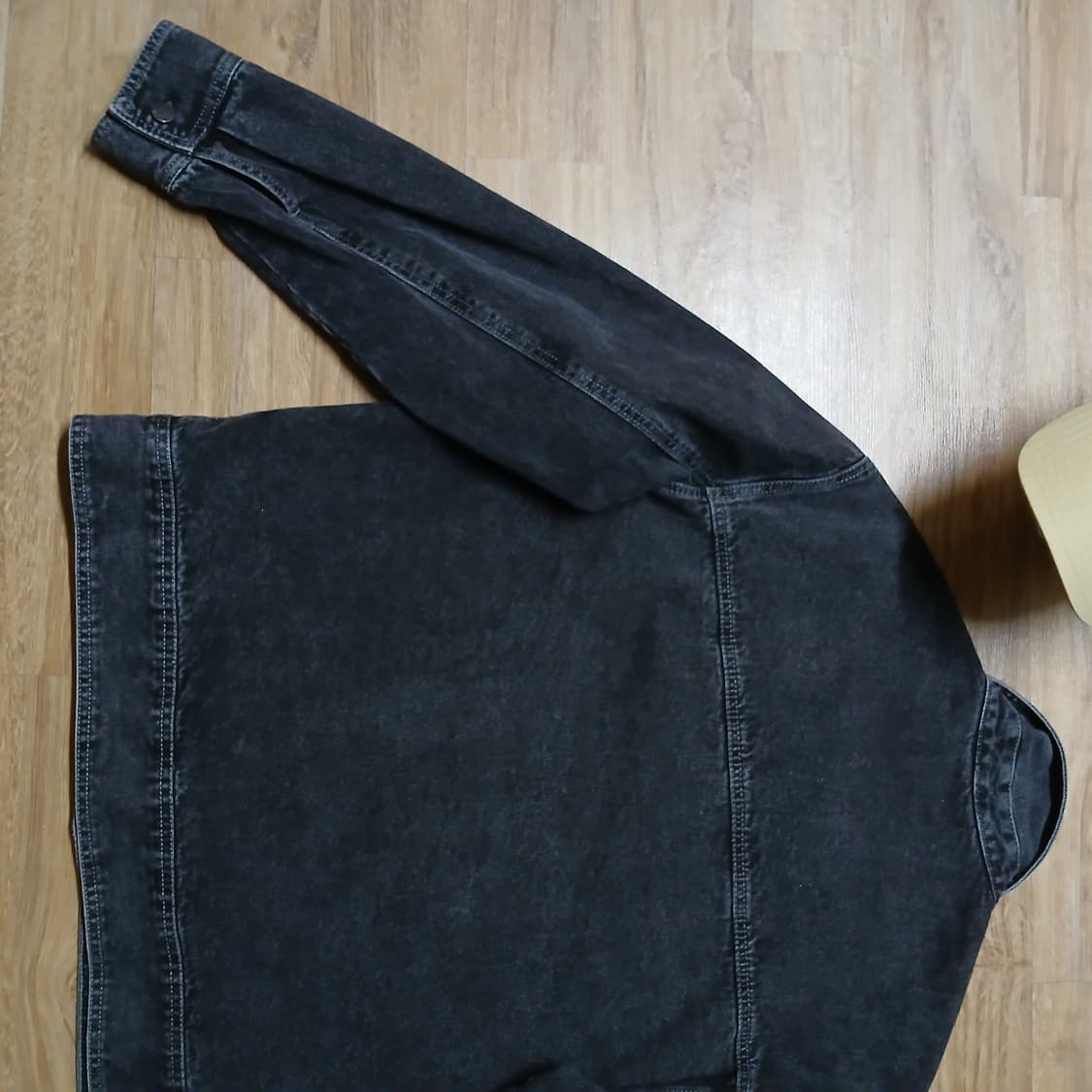 cocl 커스텀어클락 데님 크롭 자켓 흑청 상품이미지9