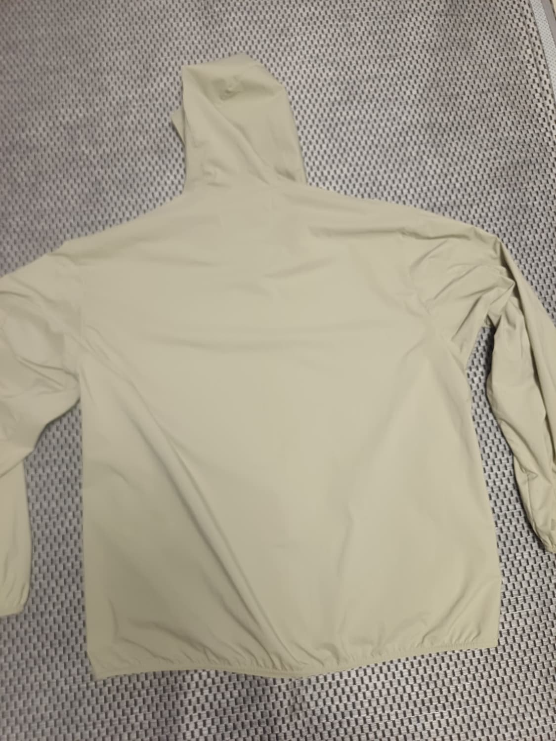 [XL] 유니클로 남성 포켓터블 UV PROTECTION 바람막이 상품이미지3