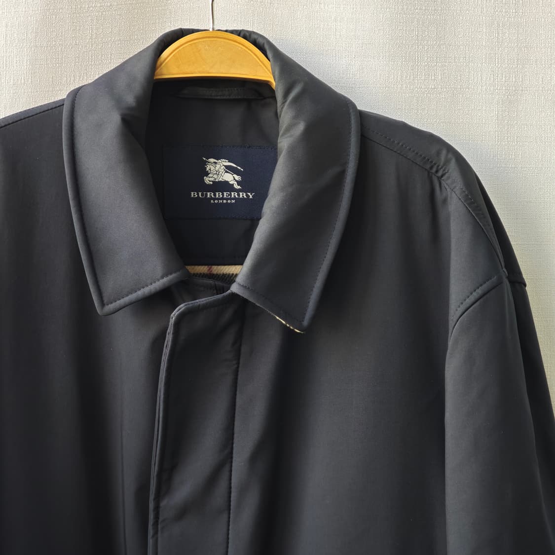 버버리 클래식 레글런 코트 블랙 48 상품이미지2