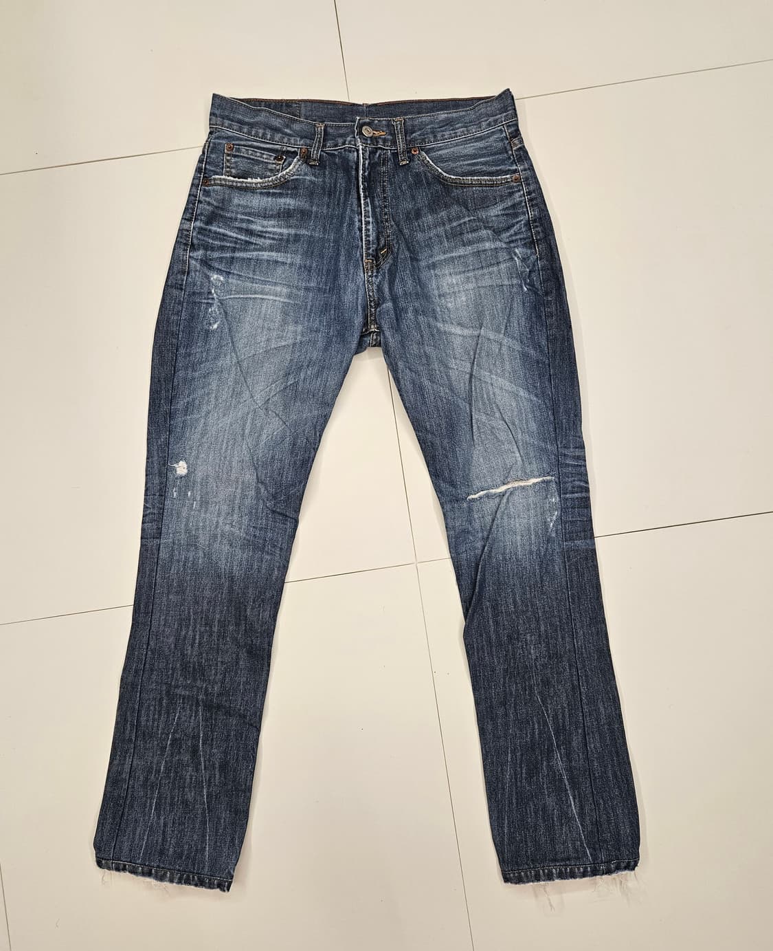 일본빈티지샵 구매)리바이스 501 데미지 워싱 청바지 W82L80 상품이미지1