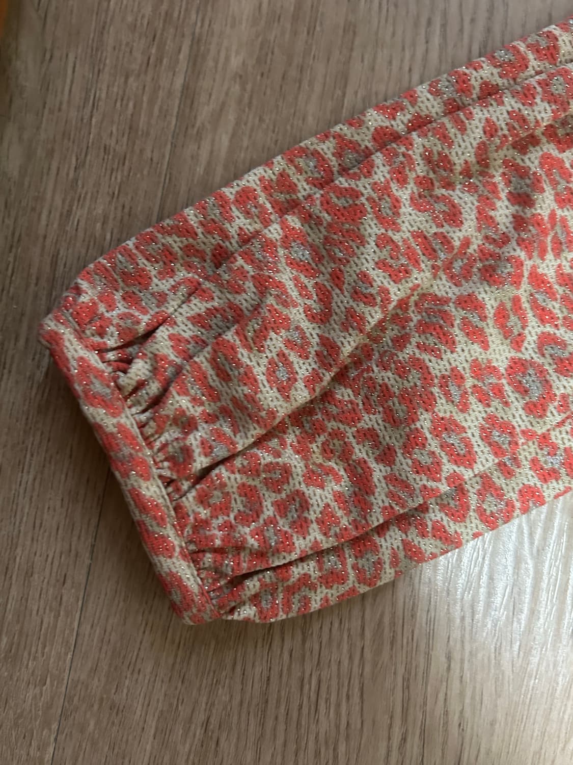 갸루무드 핑크 호피 셔링 브이넥 롱슬리브 상품이미지4