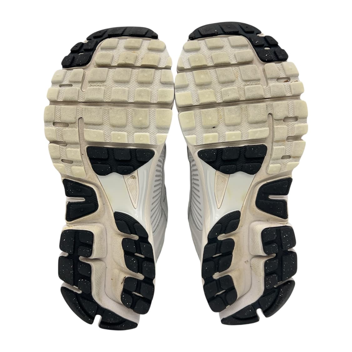 270 나이키 줌 보메로5 바스트 그레이 상품이미지6