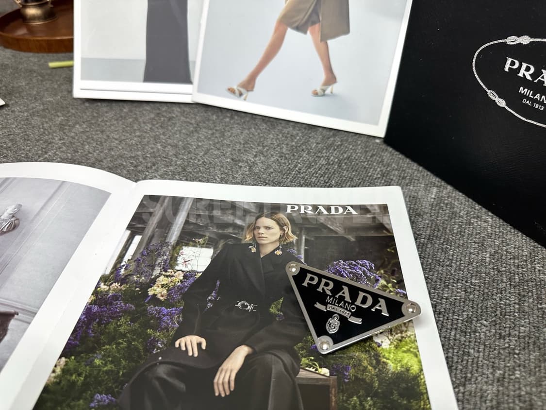 샤넬 사각 핸드메이드 헤어핀 블랙 (1ps) 상품이미지7