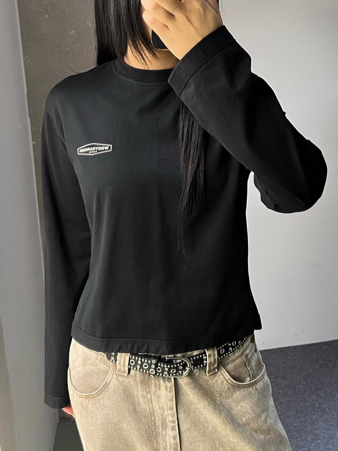 우영미 21s/s 스퀘어 로고 롱슬리브 티셔츠 상품이미지2