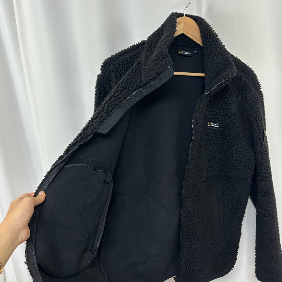 네셔널지오그래픽 남자 뽀글이 도톰자켓 검정 M  EOW 상품이미지4