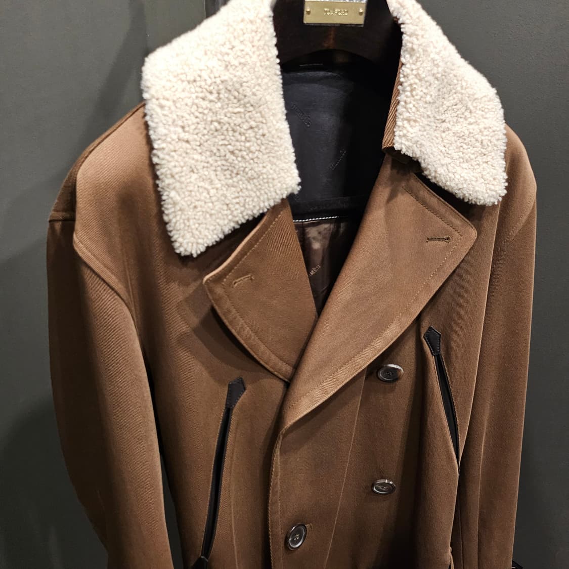 에르메스 시어링(탈착) 카라 램스킨 벨티드 코트 상품이미지4