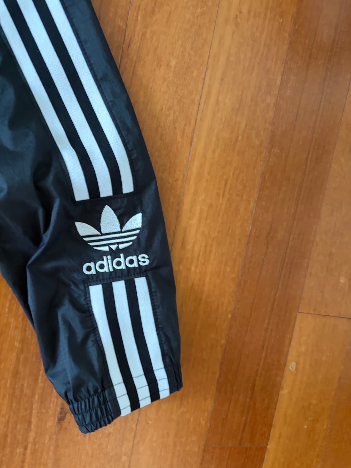 아디다스 오리지널 바람막이 상품이미지3