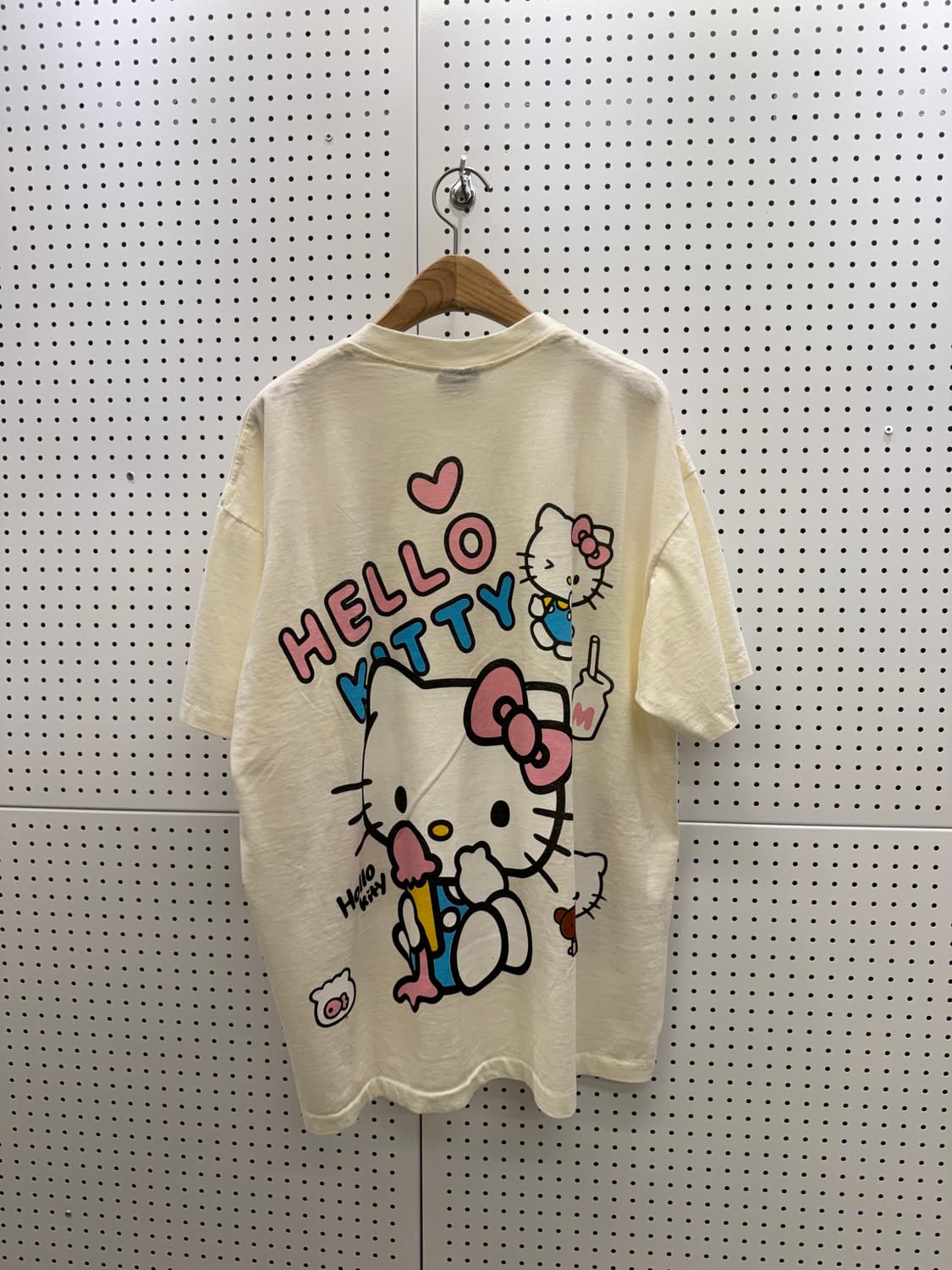 빈티지 MAKE X 헬로키티 콜라보 반팔티셔츠 U1266 상품이미지3