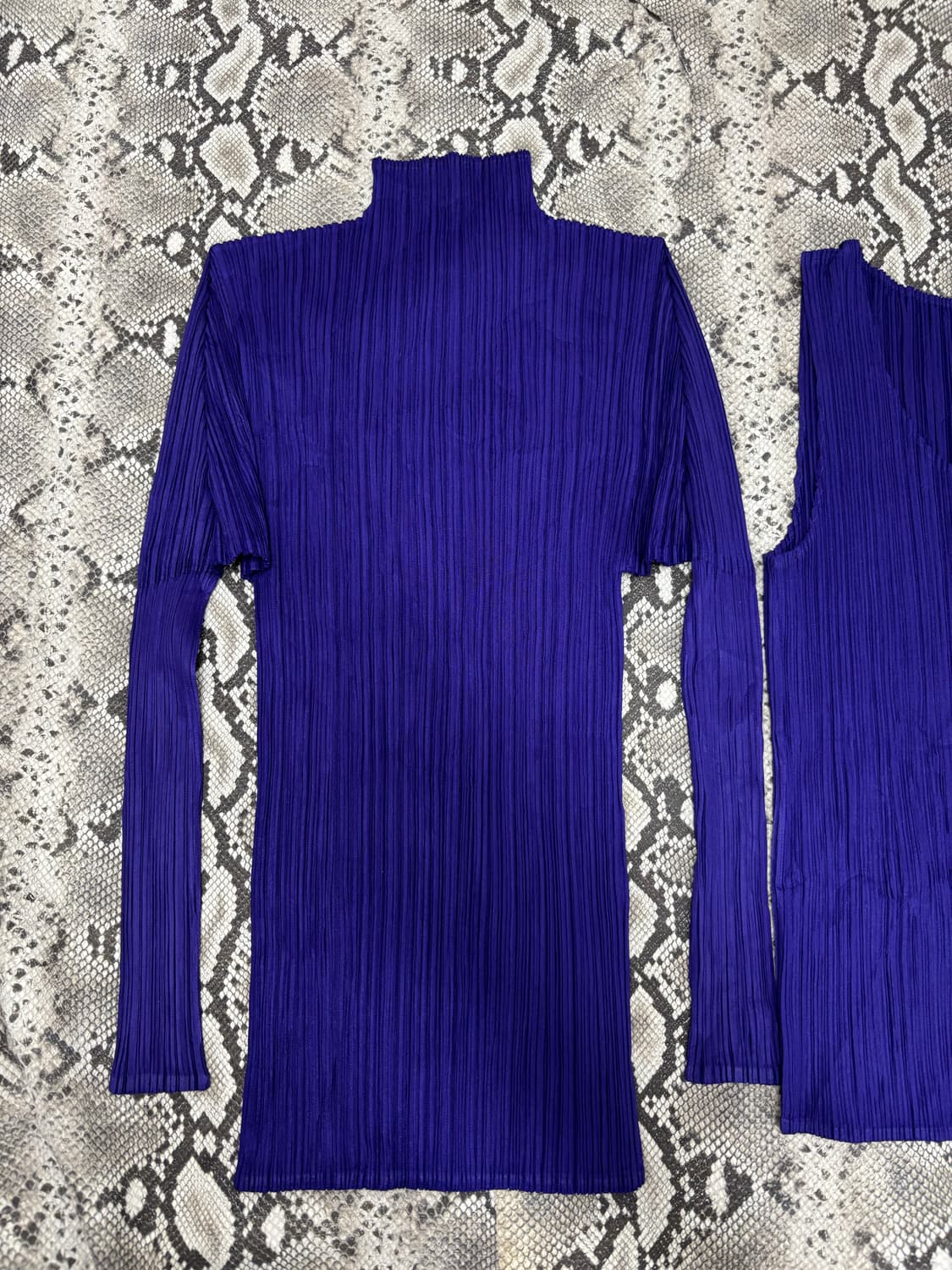 “Pleats Please (ISSEY MIYAKE)” sleeve 상품이미지2