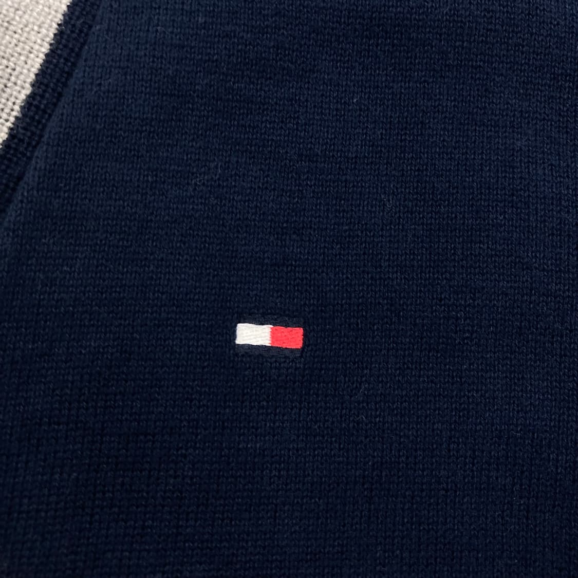 타미힐피거 네이비 컬러 엘보우 패치 가디건 상품이미지3