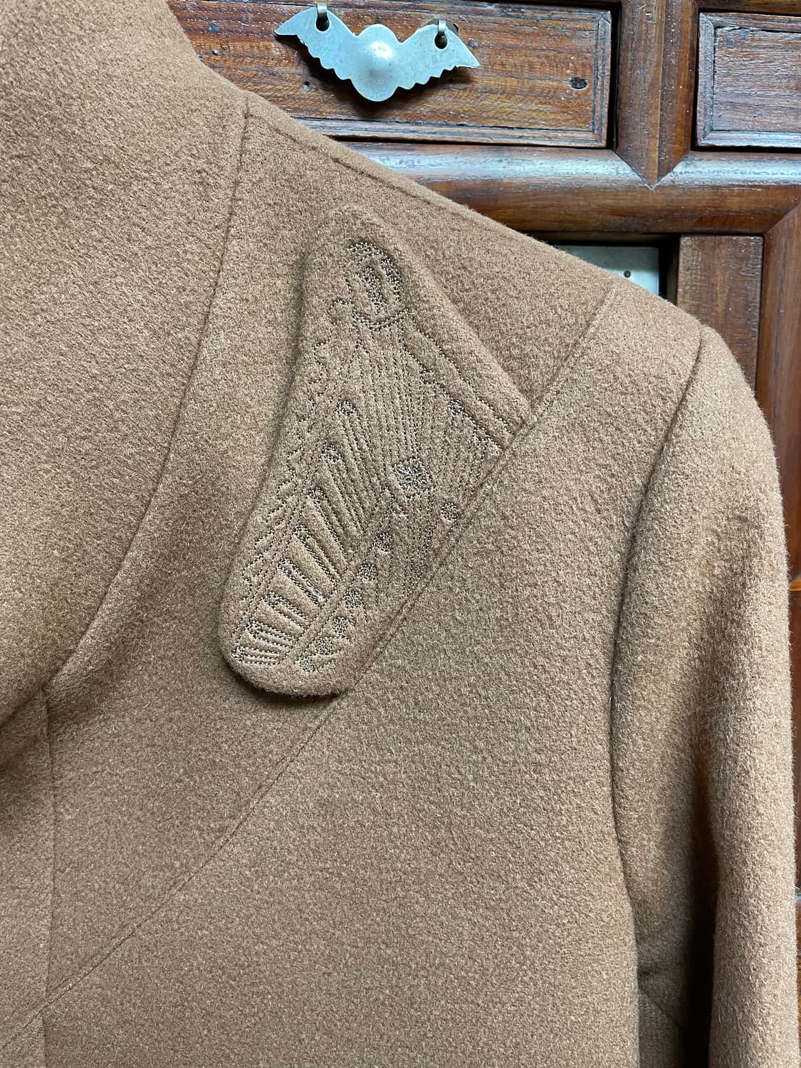 핏보우 아케스트라 승무 라이트브라운 코트 서울사이즈  상품이미지3