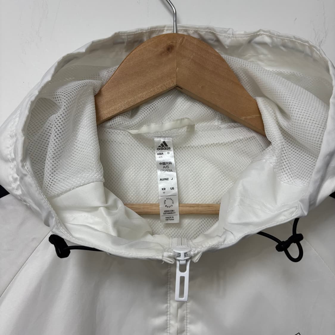 아디다스 화이트 삼선 후디 바람막이 상품이미지3