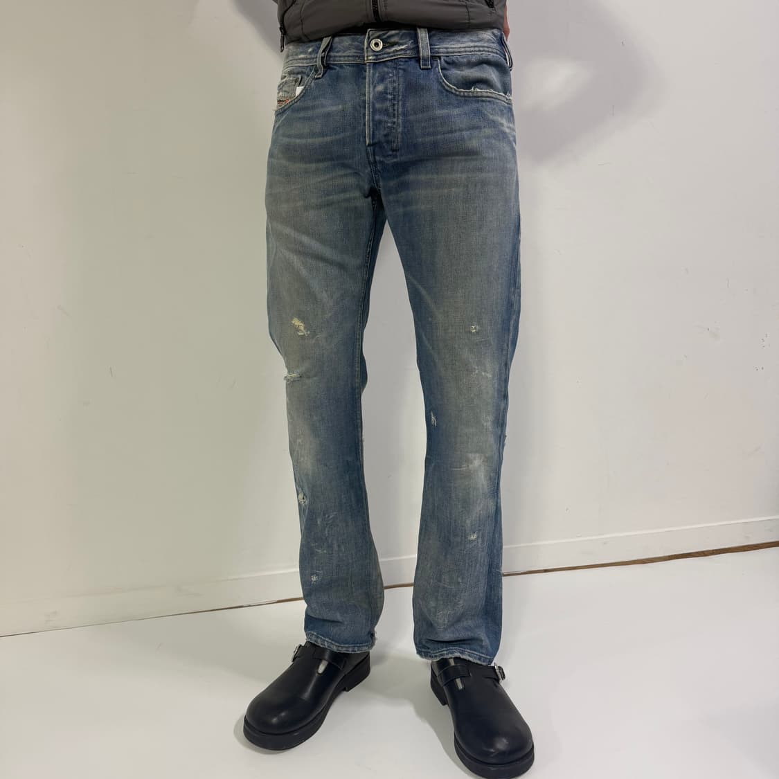 디젤 Zathan 디스트로이드 데님팬츠  상품이미지3