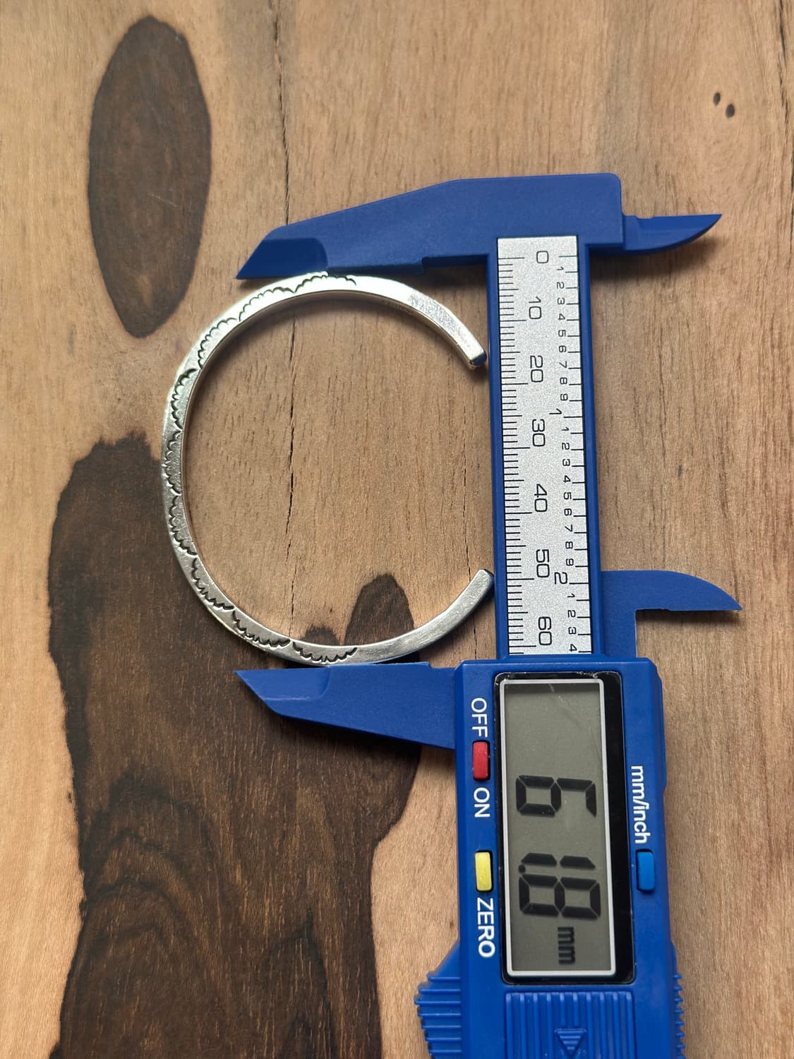 [네이티브 아메리칸]M.E.BEGYE 애로우 패턴 스탬프 커프 상품이미지8