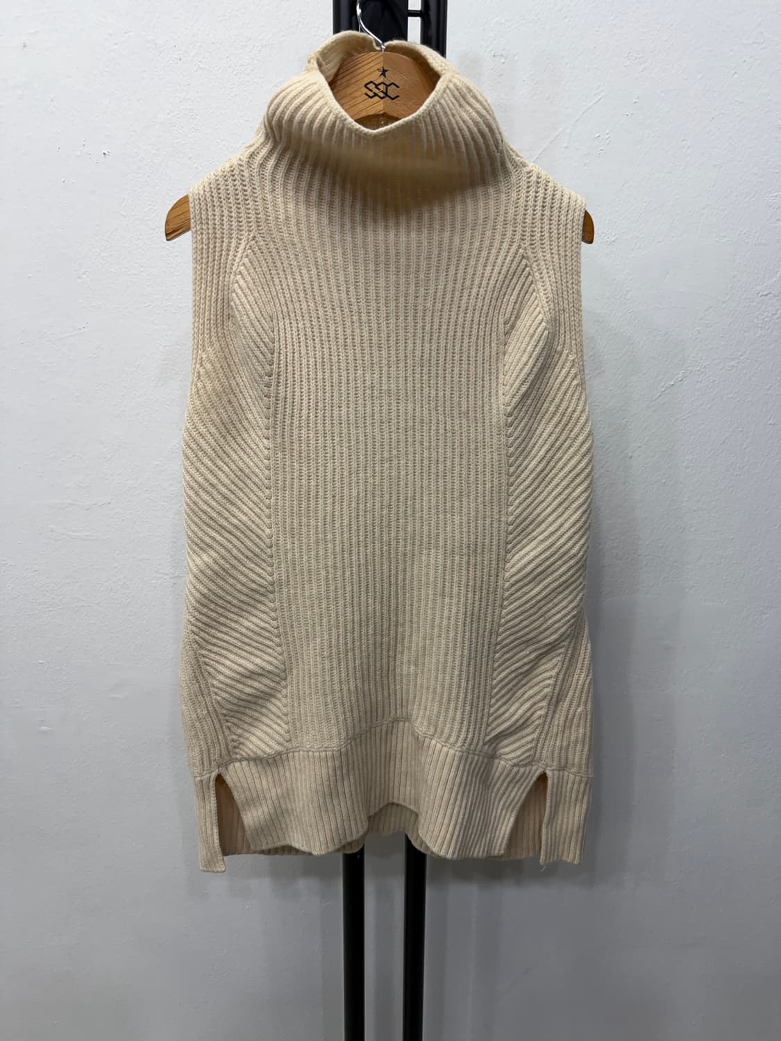 정품) VINCE 빈스 아이보리 골지 니트 탑 S 상품이미지1