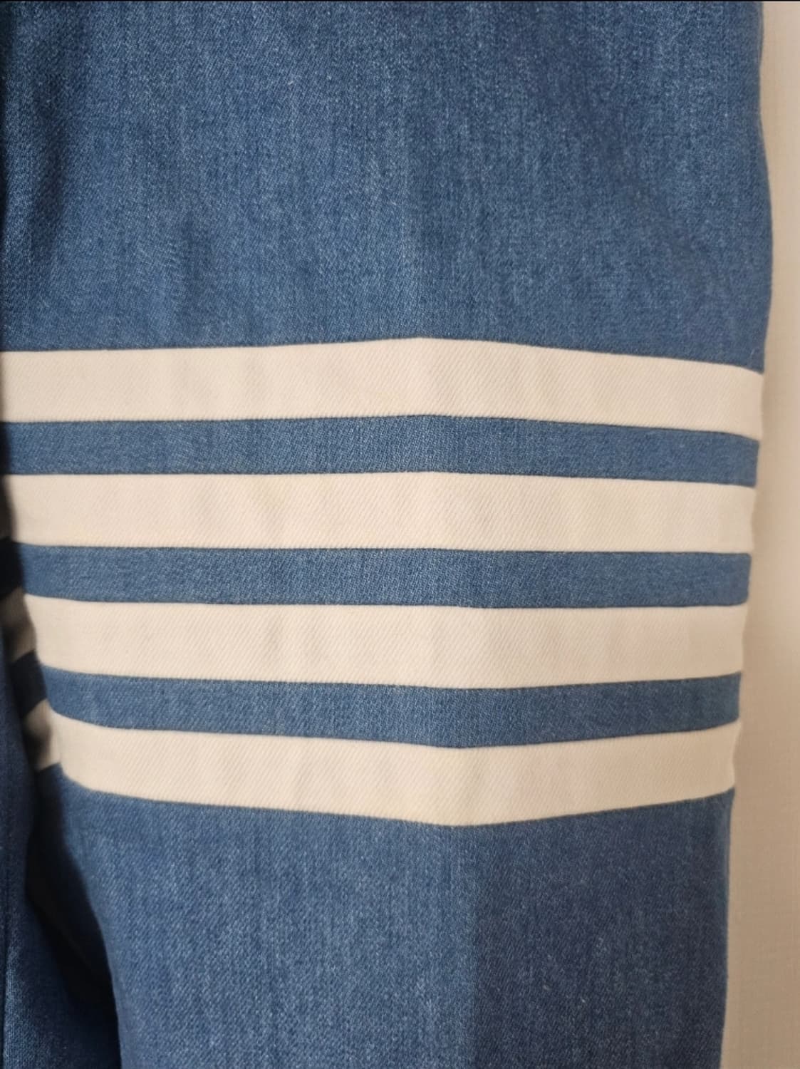 톰브라운 워시드 4bar 데님 팬츠 (Size 1/30) 상품이미지2