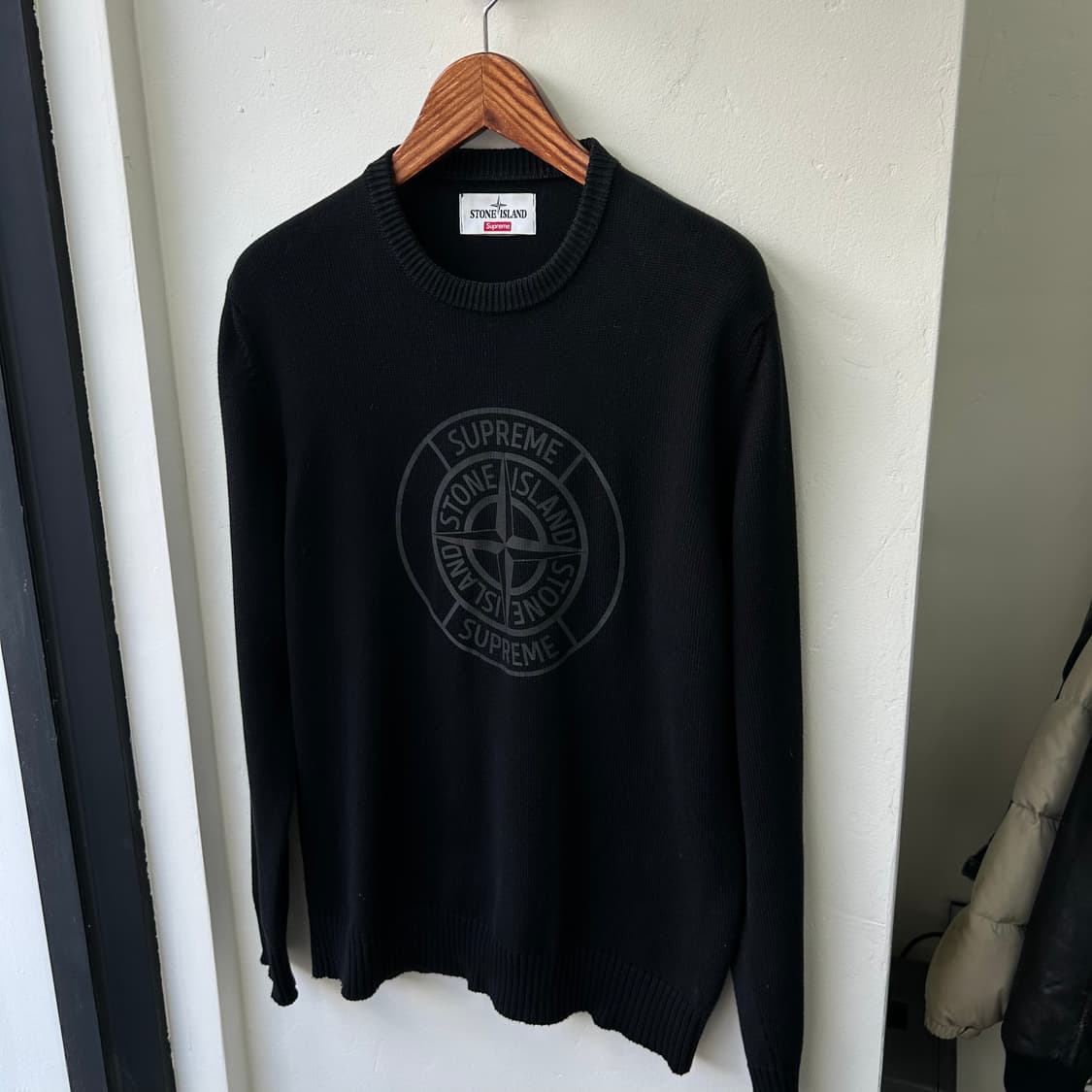 15740 - 스톤아일랜드 X 슈프림 리플렉티브 콤퍼스 니트 상품이미지2