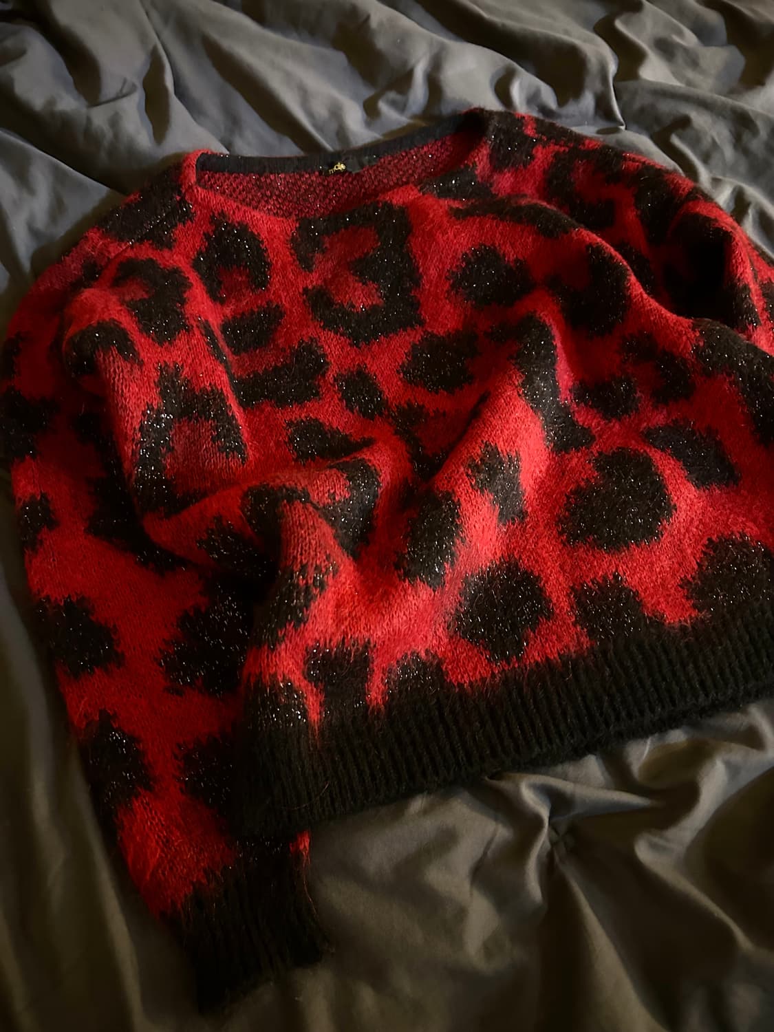 Leopard Pattern Glitter Detail knit 상품이미지2