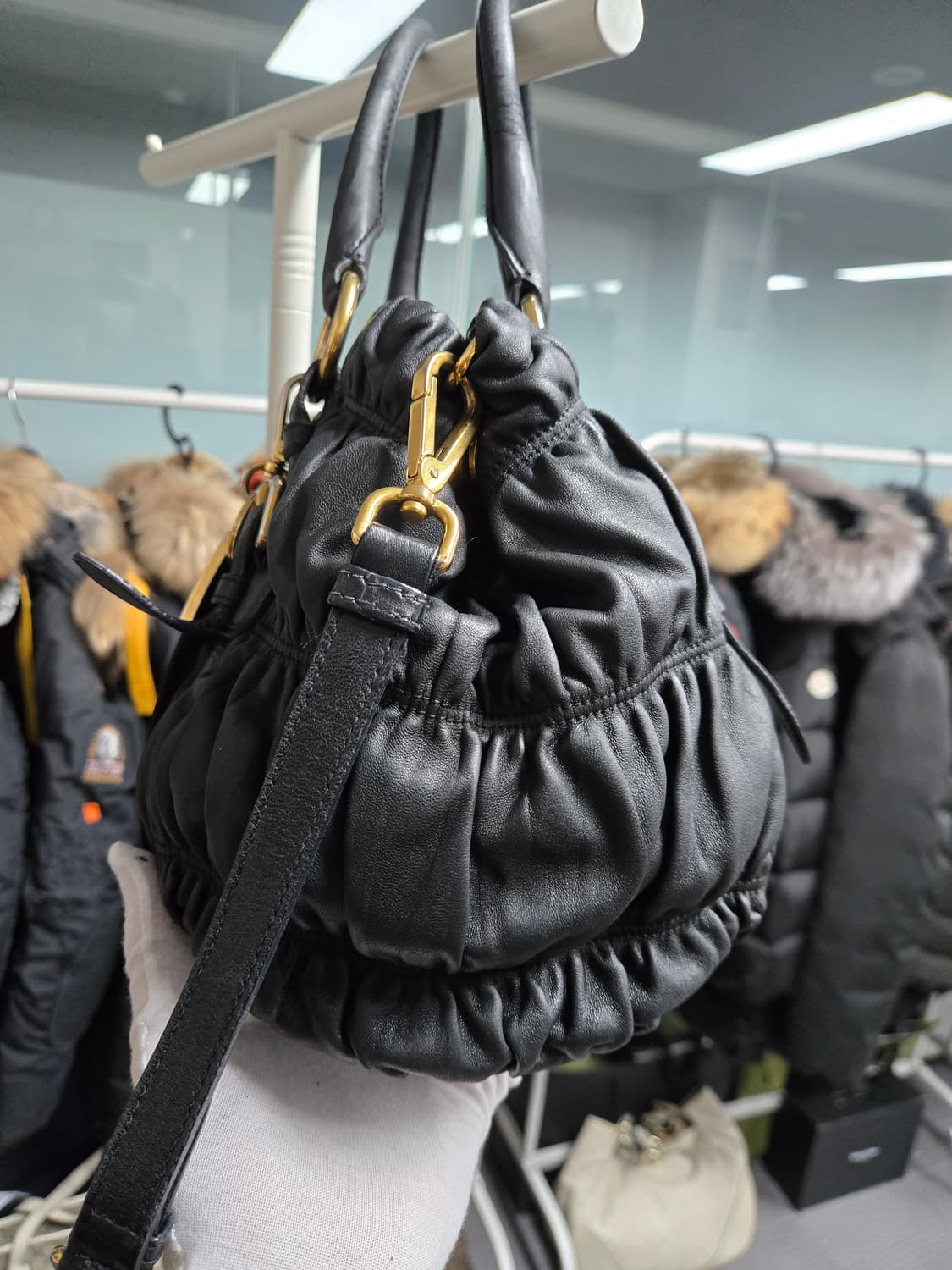 [특가][정품] 프라다 사피아노 바텔로 숄더백 상품이미지4