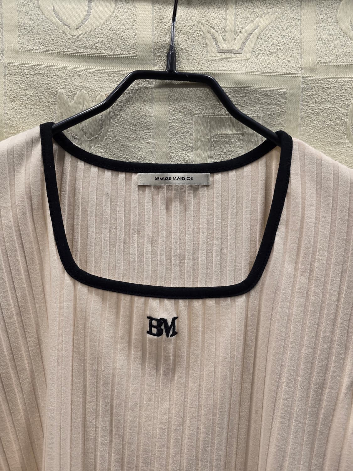 비뮤즈맨션 스퀘어넥  티셔츠 프리사이즈 상품이미지3