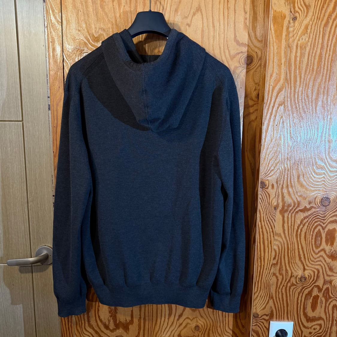 벨루티 24 F/w 로고 니트 후드 판매 합니다. 상품이미지6