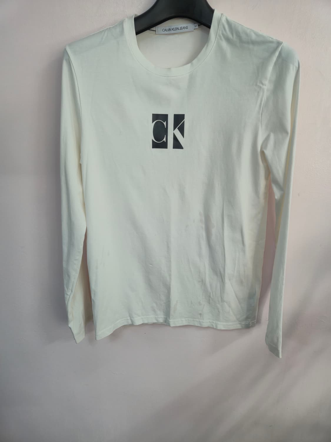 캘빈클라인 화이트 CK 로고 긴팔 티셔츠 상품이미지2