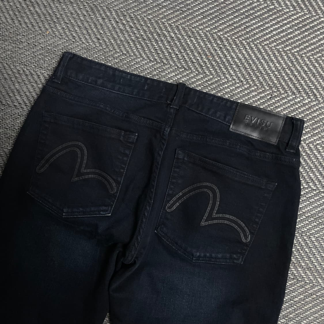 EVISU 에비수 오리지날 슬림핏 네이비 흑청 워싱 데님팬츠 y 5912 상품이미지3