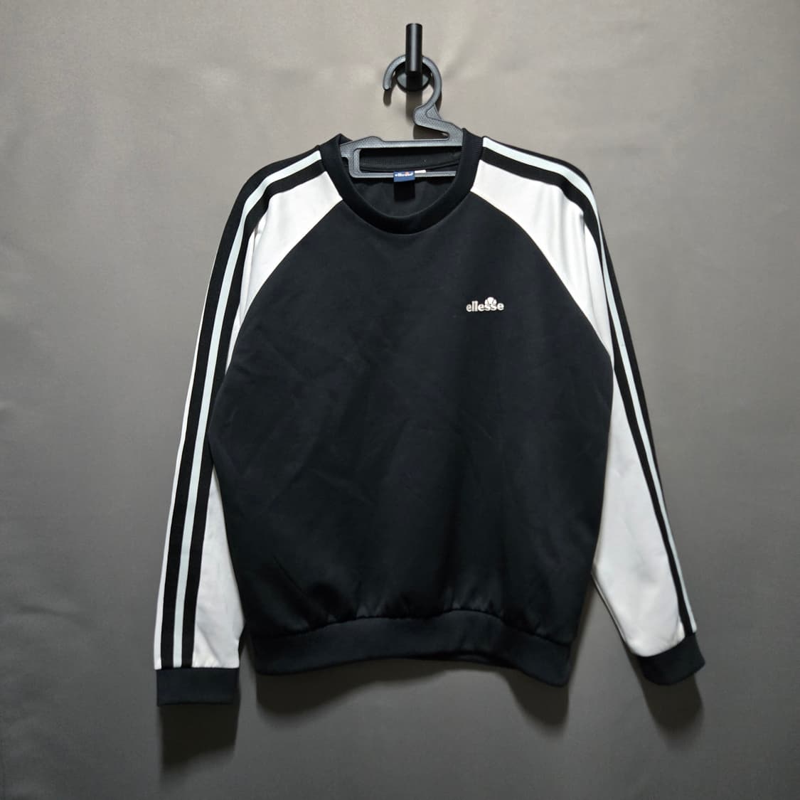 ELLESSE 맨투맨 상품이미지1