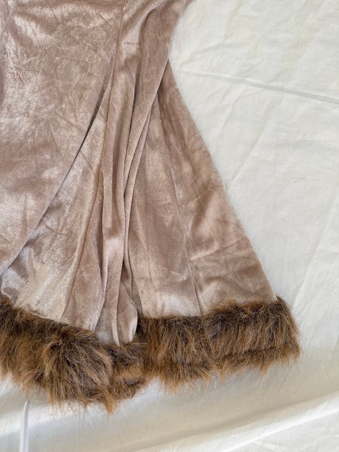 벨벳 퍼 라떼 히메갸루 미니 원피스 상품이미지6