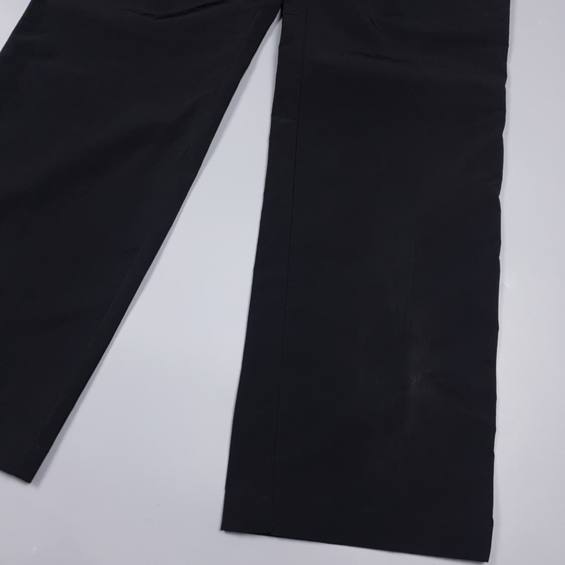 씨피컴퍼니 블랙 핀턱 레귤러핏 나일론 팬츠 SIZE 3 상품이미지2