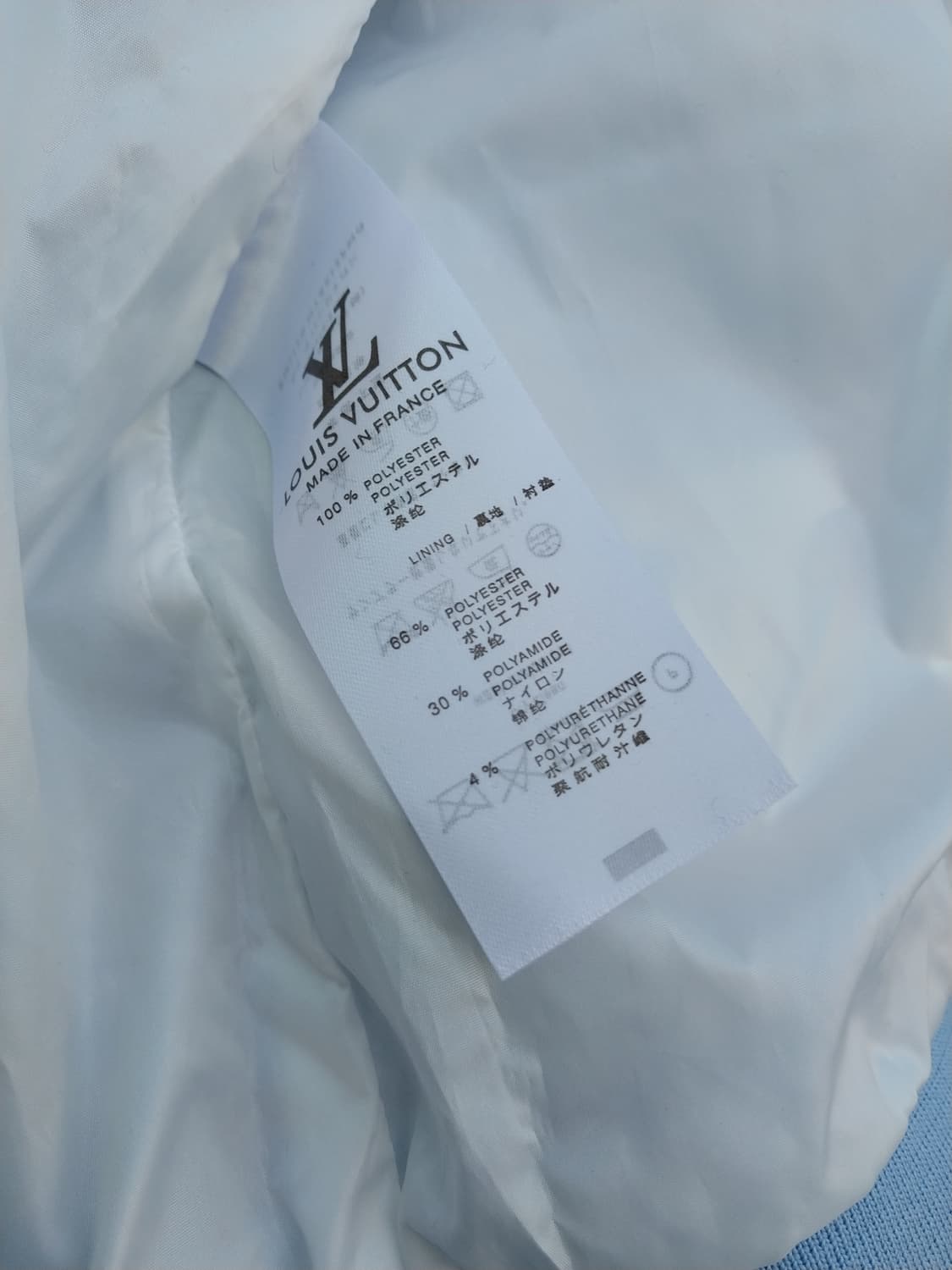 새제품 루이비통 바람막이 블루종 쟈켓 여성s 상품이미지4