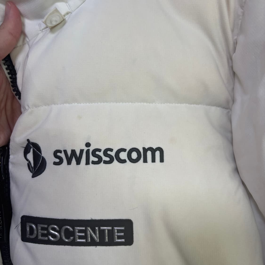 데상트 스위스 스키팀 덕다운 패딩 아이보리 상품이미지4