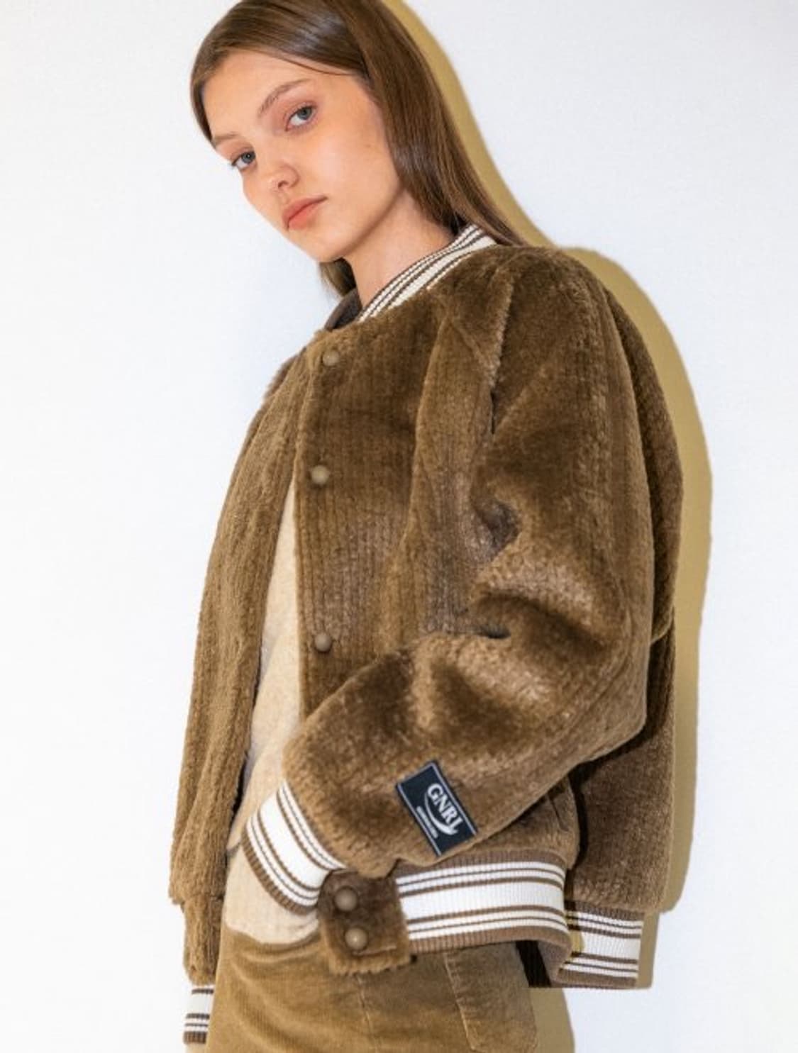 제너럴아이디어 코지 브라운 바시티 퍼 야구 점퍼 자켓 M 새상품 상품이미지1