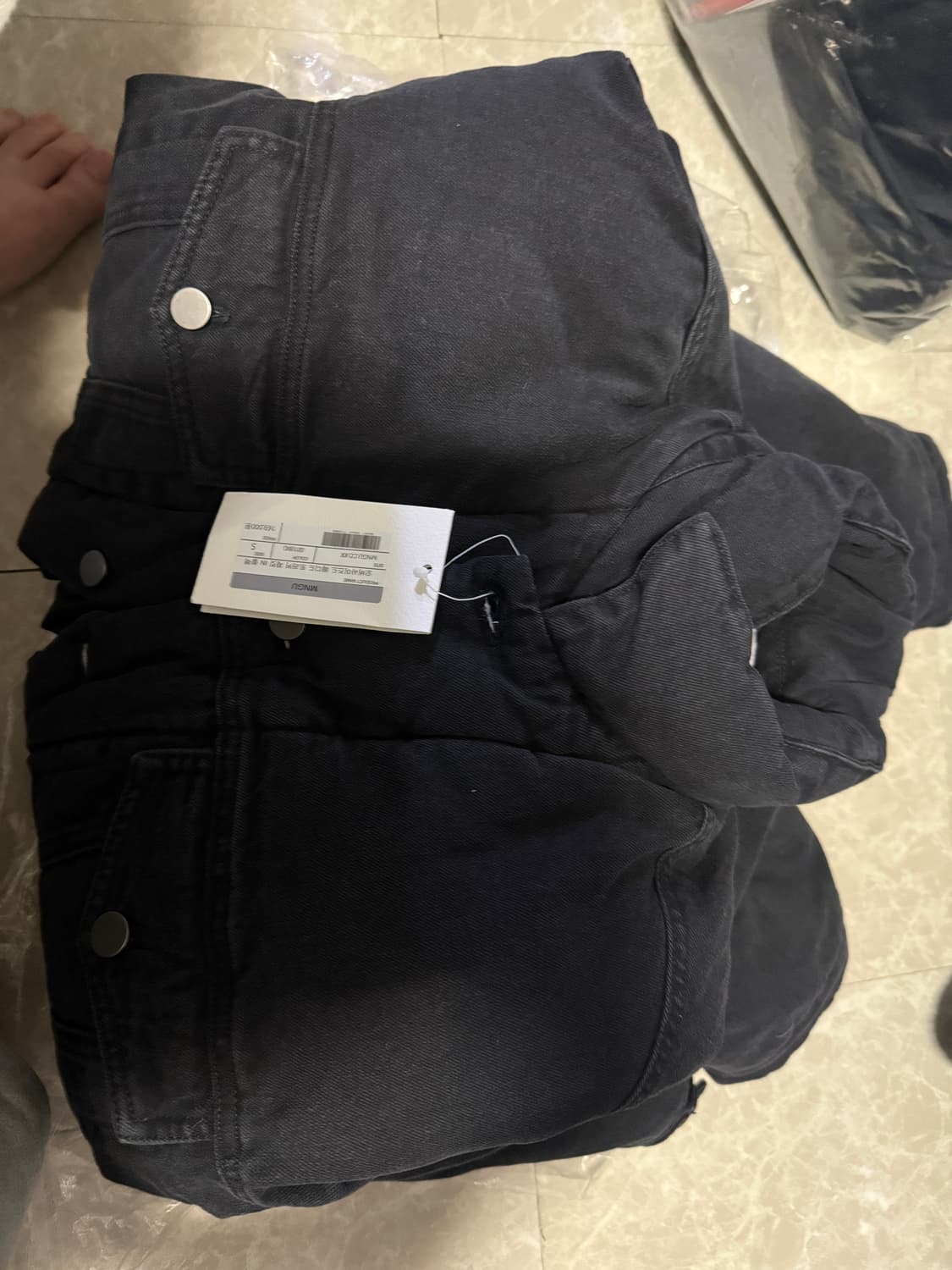 MNGU 오버사이즈 패디드 트러커 자켓 블랙 상품이미지1