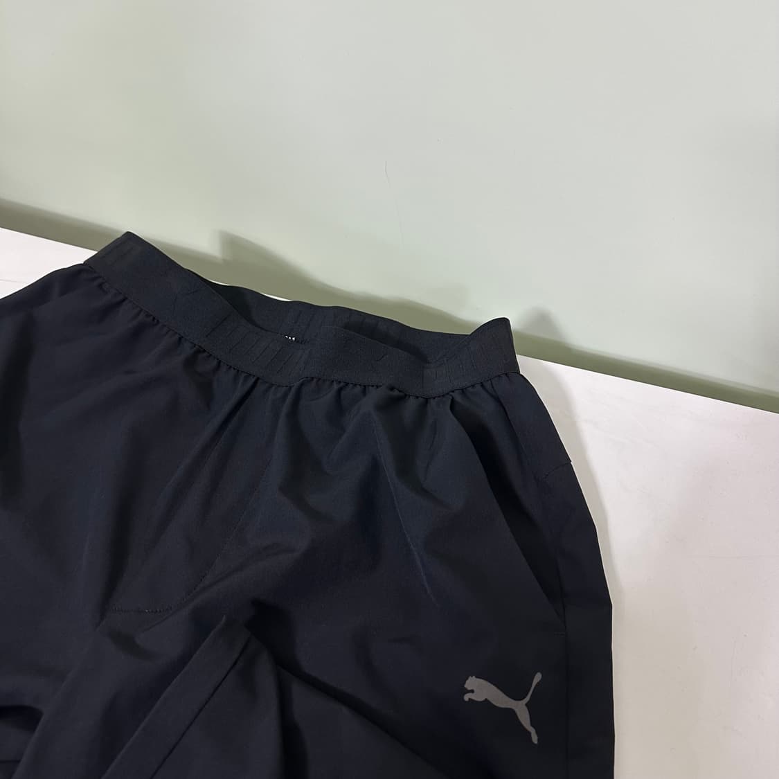 95 M 푸마 블랙 레귤러핏 스카치로고 바막 경량트레이닝팬츠 상품이미지2