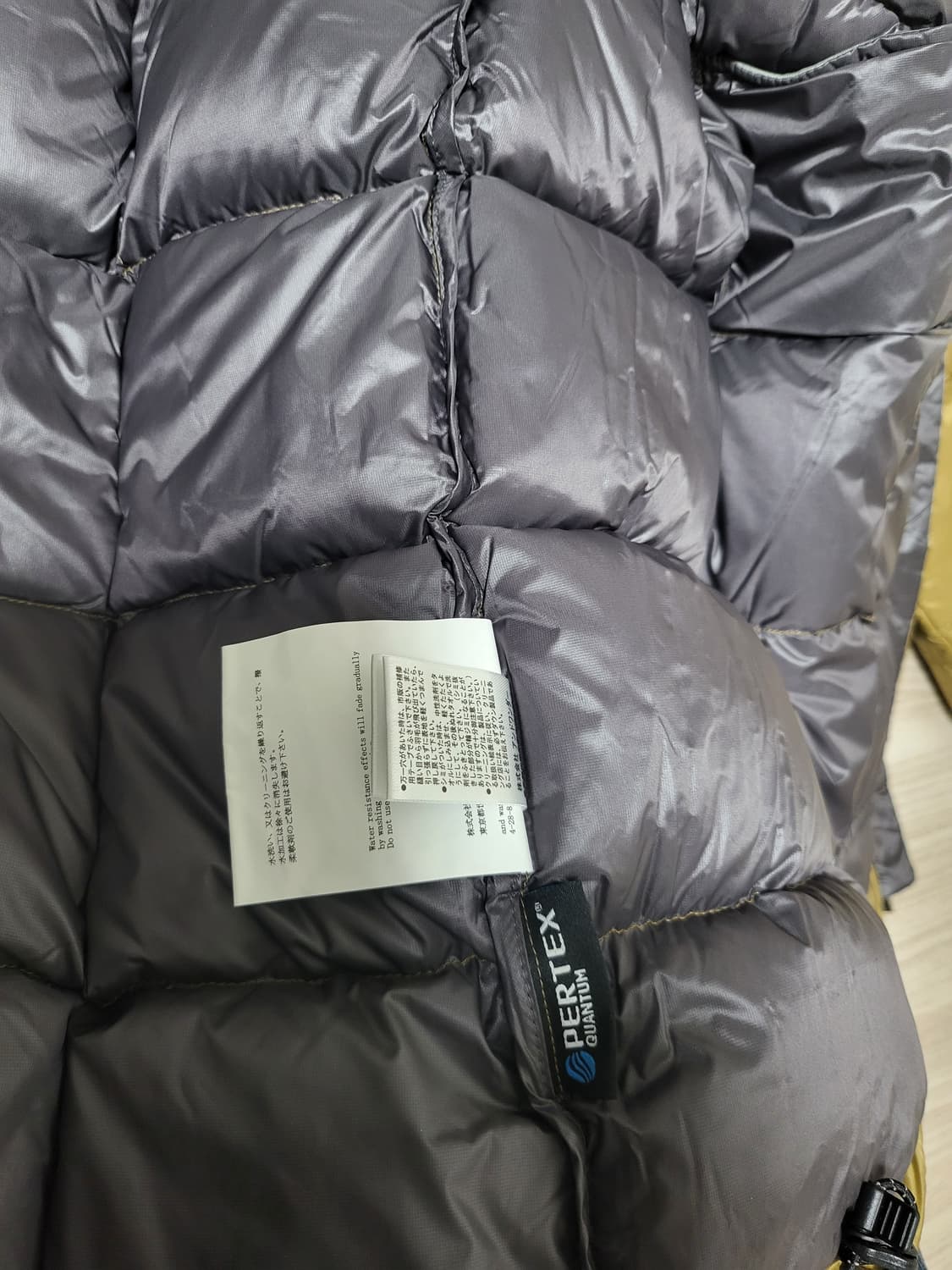 (새상품)and wander 앤드원더 다이아몬드 퀄팅 경량 다운 패딩 상품이미지8