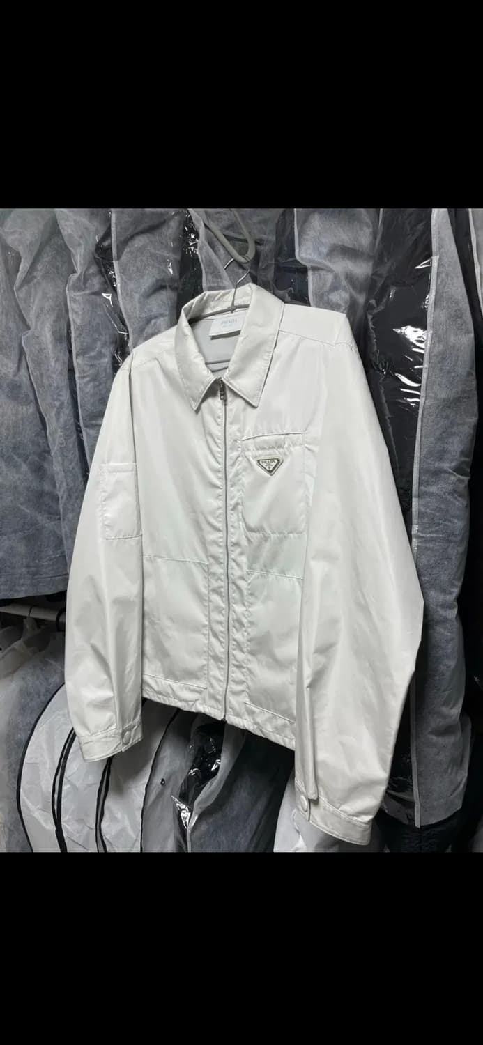 프라다 리나일론 화이트 자켓 상품이미지3