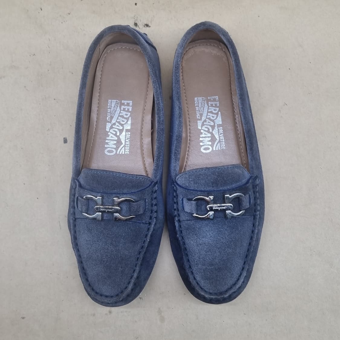 페라가모 스웨이드 여성로퍼220 상품이미지2