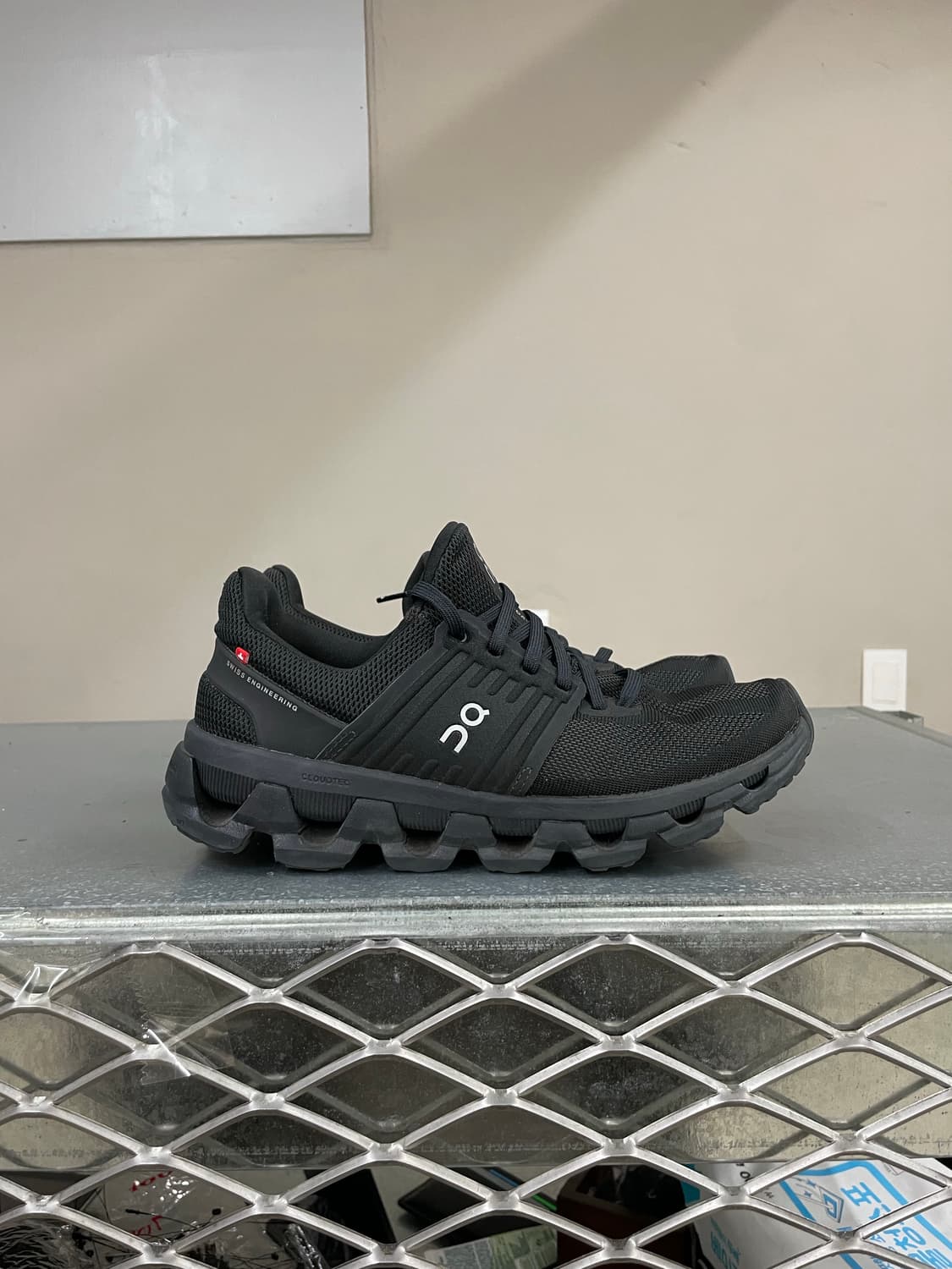 온러닝 클라우드스위프트3 245 (gr-4535) 상품이미지4