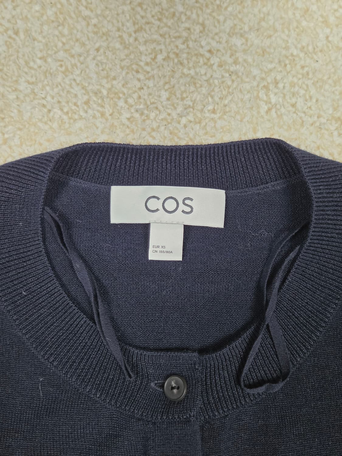 [COS] 리오셀 울 블렌드 라운드넥 반팔 니트 가디건 | S00049 상품이미지3