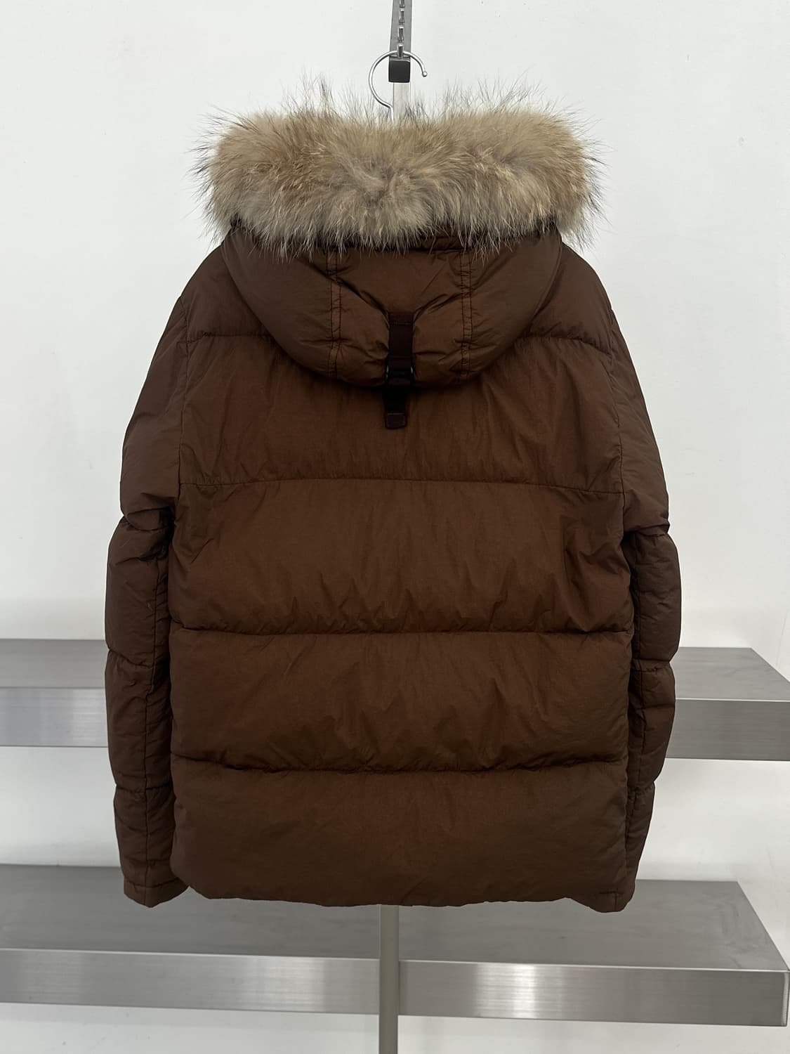 스톤아일랜드 와펜 크링클랩스 퍼 패딩 상품이미지3