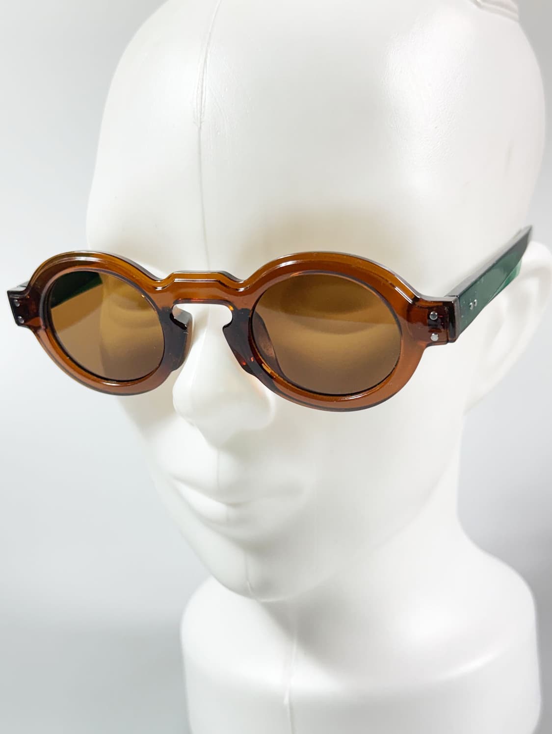 엠버 & 그린 볼드 라운드 키홀 브릿지 빈티지 틴트 선글라스 상품이미지8