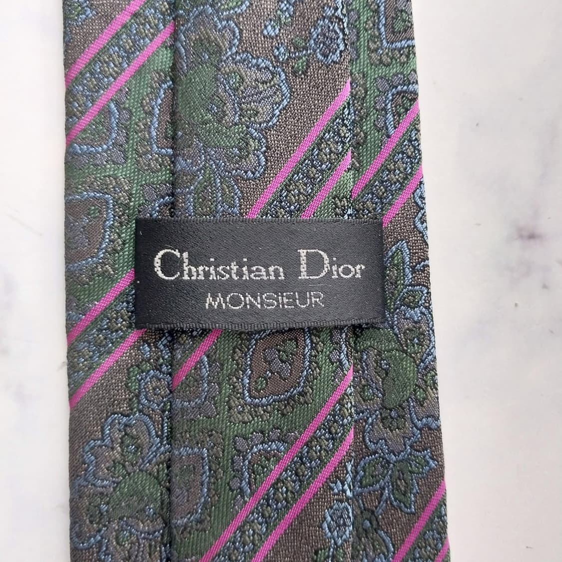 디올 실크 다크그린 패턴 넥타이 8.3cm A+~A등급 K2492
 상품이미지8