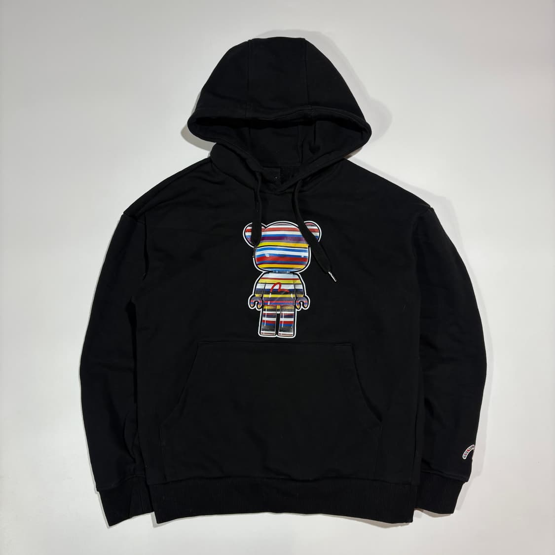 에비수 블랙 그래픽 후드티 상품이미지1